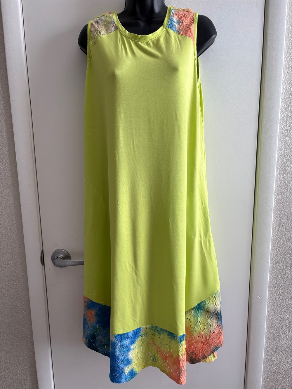 LOGO by Lori Goldstein Neon Lime Sleeveless Swing Dress with Multicolor Hem SZ L